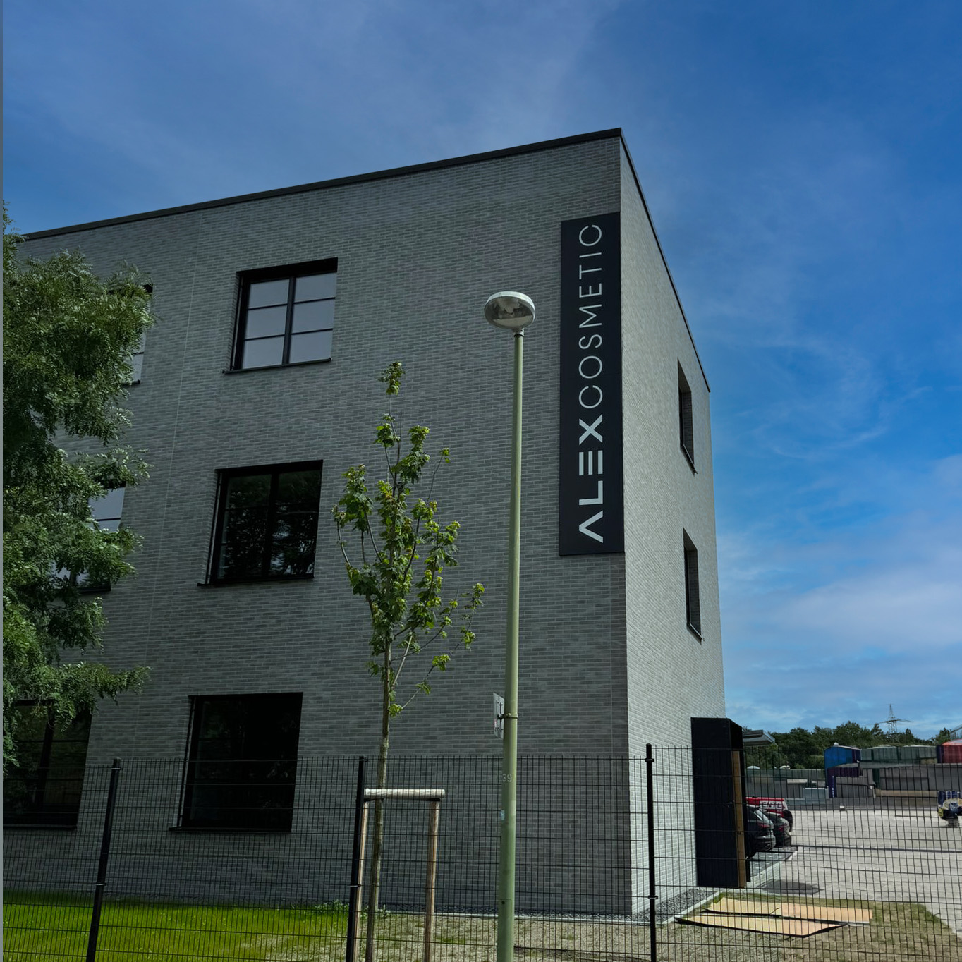 Alex Cosmetic Transparent