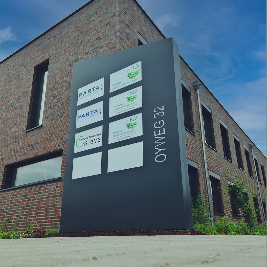 Haus der Landwirtschaft Pylon