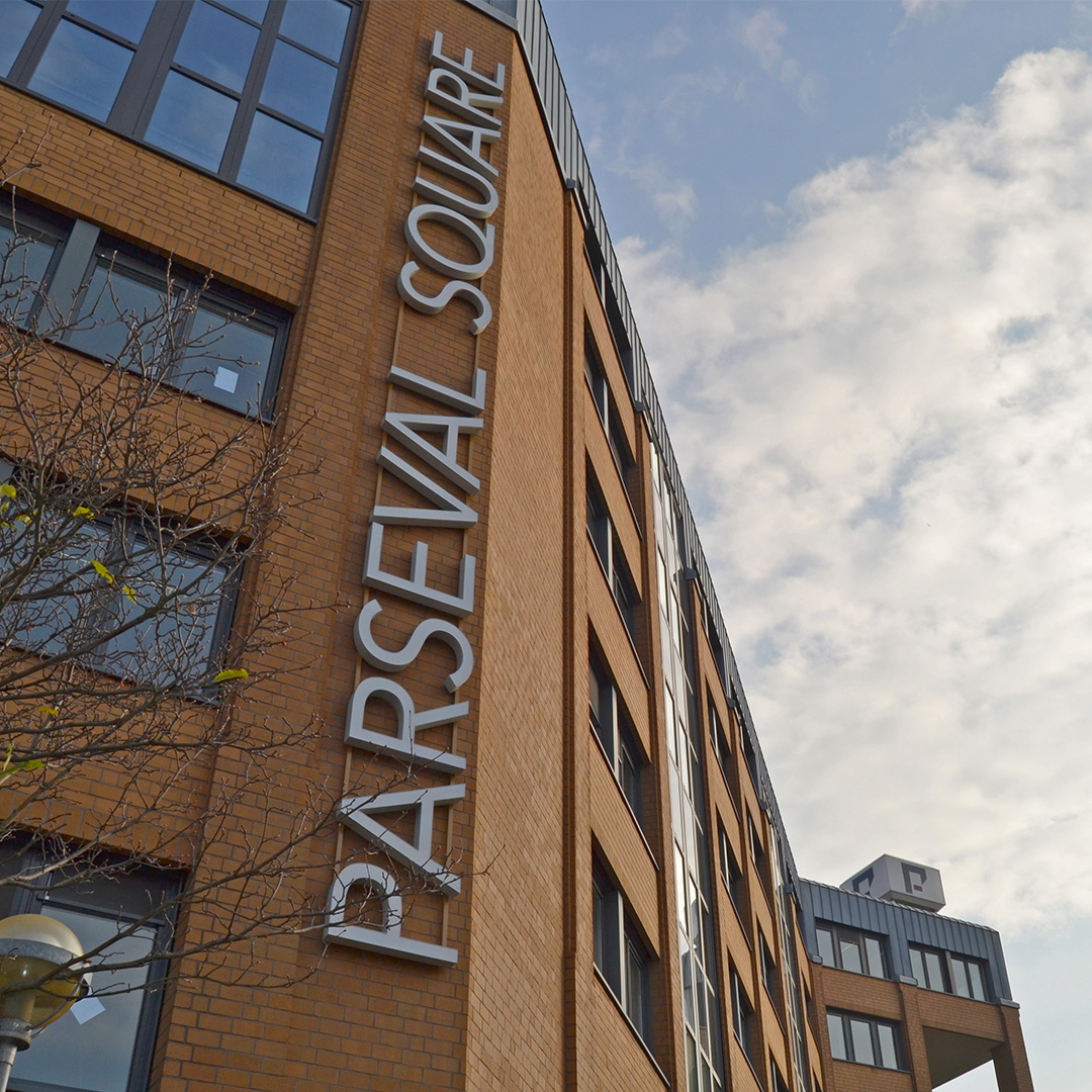 Parseval Square Düsseldorf Buchstabenanlage